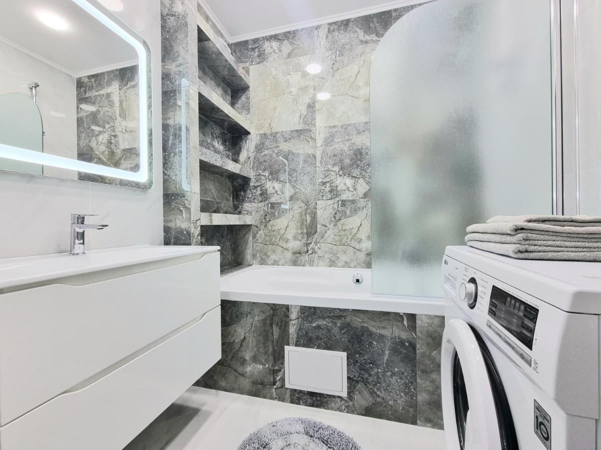Center, Albisoara Str., 1Bedroom And Living With Balcony Kiszyniów Zewnętrze zdjęcie