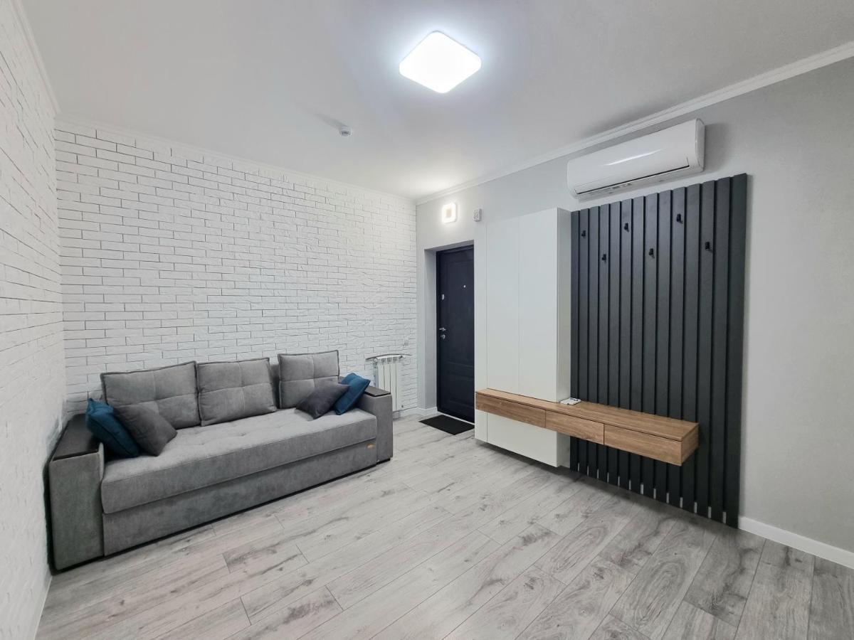 Center, Albisoara Str., 1Bedroom And Living With Balcony Kiszyniów Zewnętrze zdjęcie